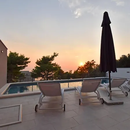 Holiday home Holiday Zoran By Interhome
