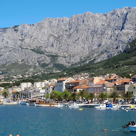 Holiday home Holiday Zoran By Interhome Makarska